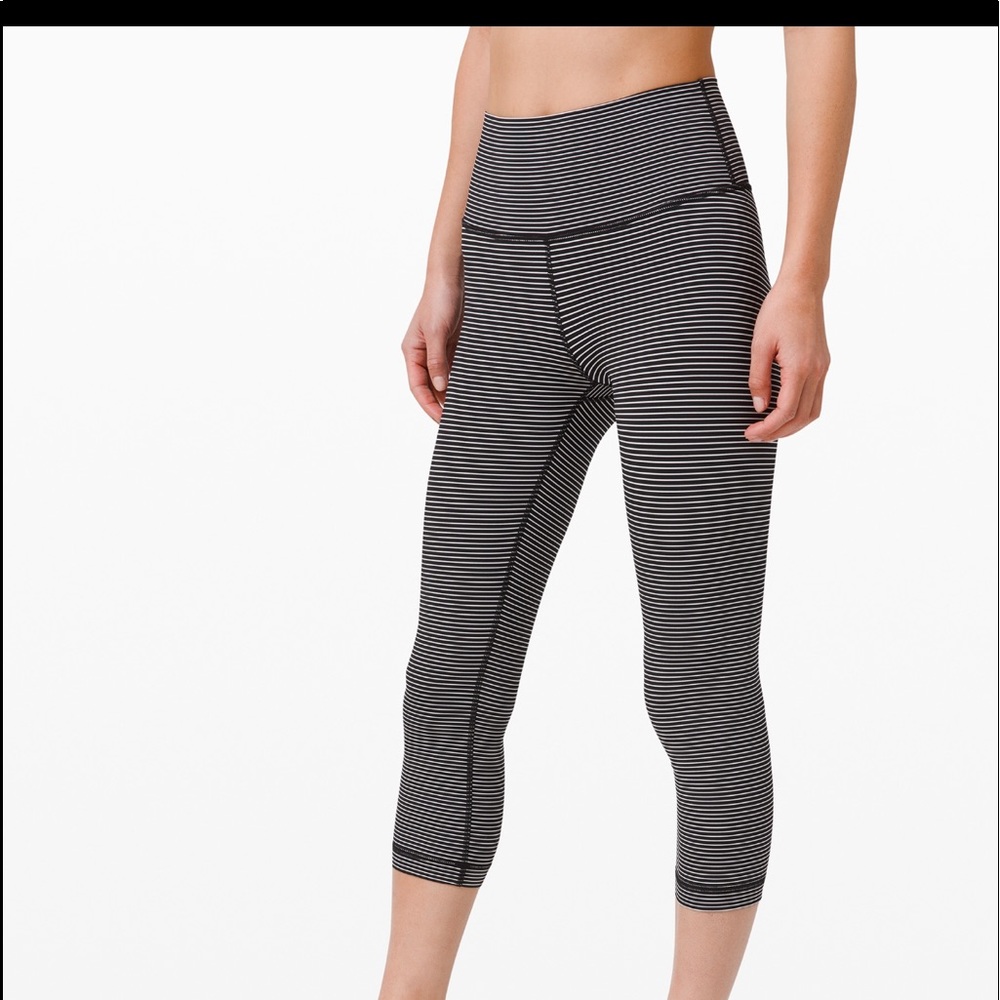 Wunder Under Crop High-Rise Leggings Size 8